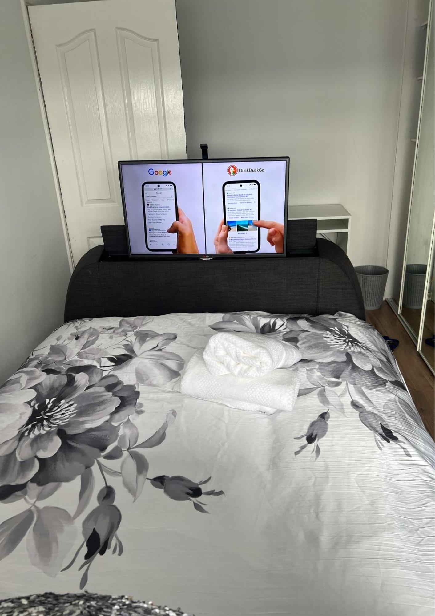 Double Room In Great Barr Near M5 - M6 - Parking - Tv Bed-Garden Birmingham Exterior foto